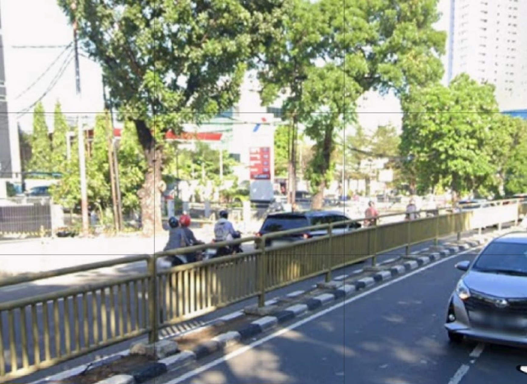 Tanah dan Bangunan Strategis, Lokasi Premium, Harga Menarik, di Jl. Prof. Dr. Soepomo, Tebet, Jakarta Selatan.