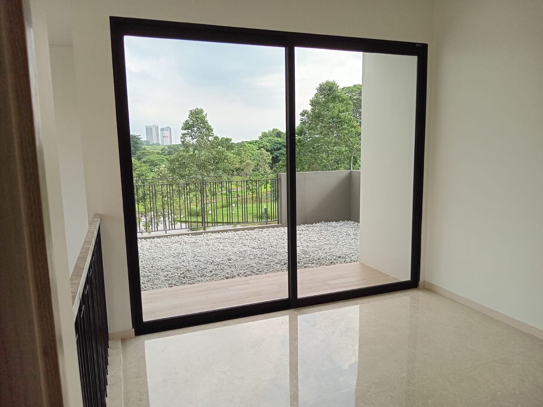 Langka NAVAPARK LAUREL View langsung ke BOTANICAL Park