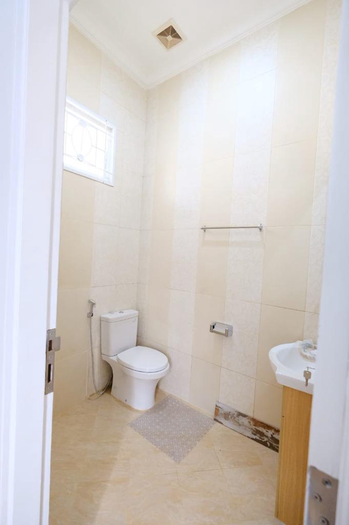 Rumah Siap Huni Luas Tanah 404m2 Area Pejaten Barat Kemang Timur