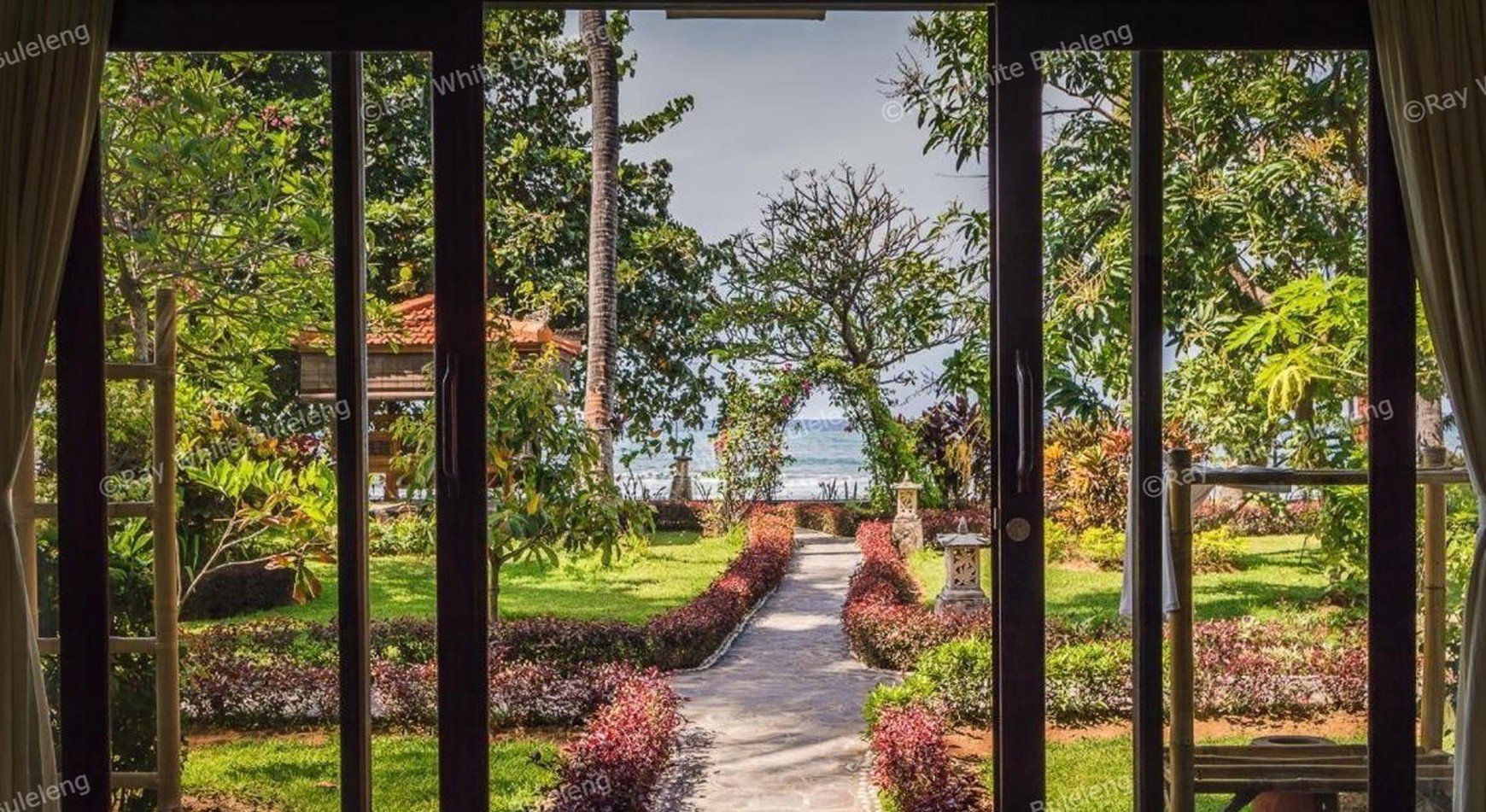 Beach Front Hotel In Perfect State For Sale