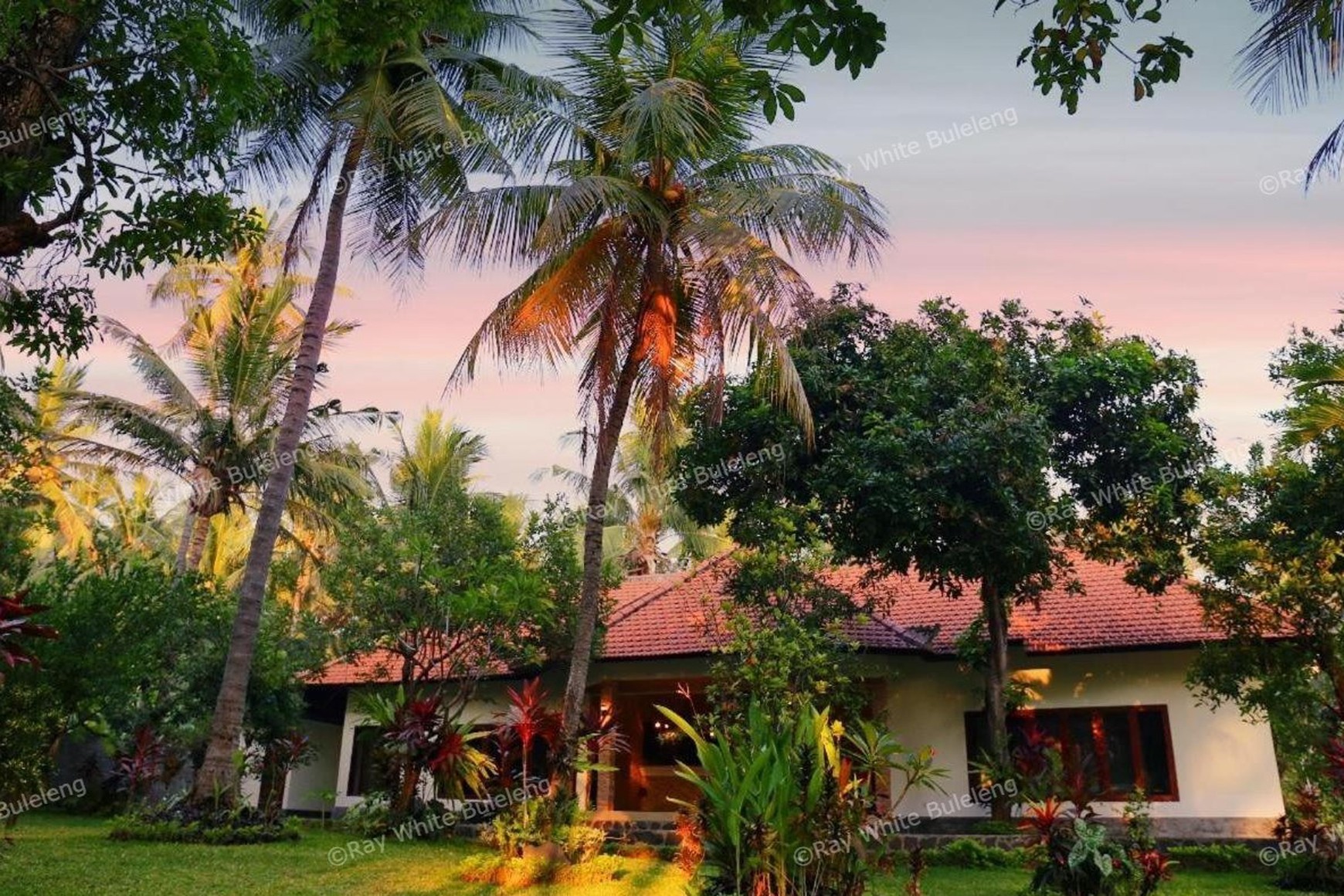 Beach Front Hotel In Perfect State For Sale