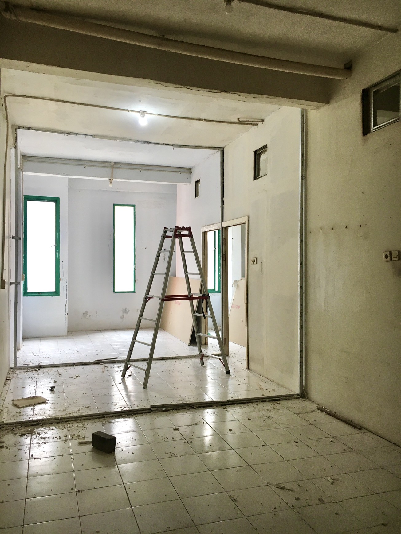 DISEWAKAN CEPAT RUKO DI PLUIT KENCANA
