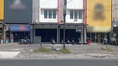 Bangunan Komersil Lokasi Premium Dekat Kampus Jl Babarsari Depok Sleman