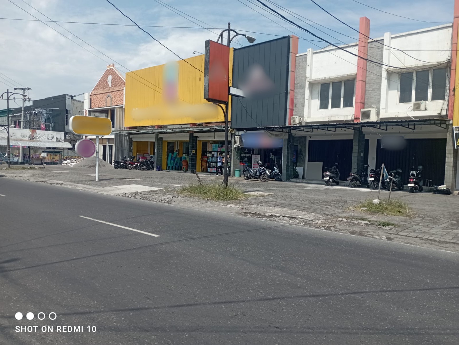 Bangunan Komersil Lokasi Premium Dekat Kampus Jl Babarsari Depok Sleman