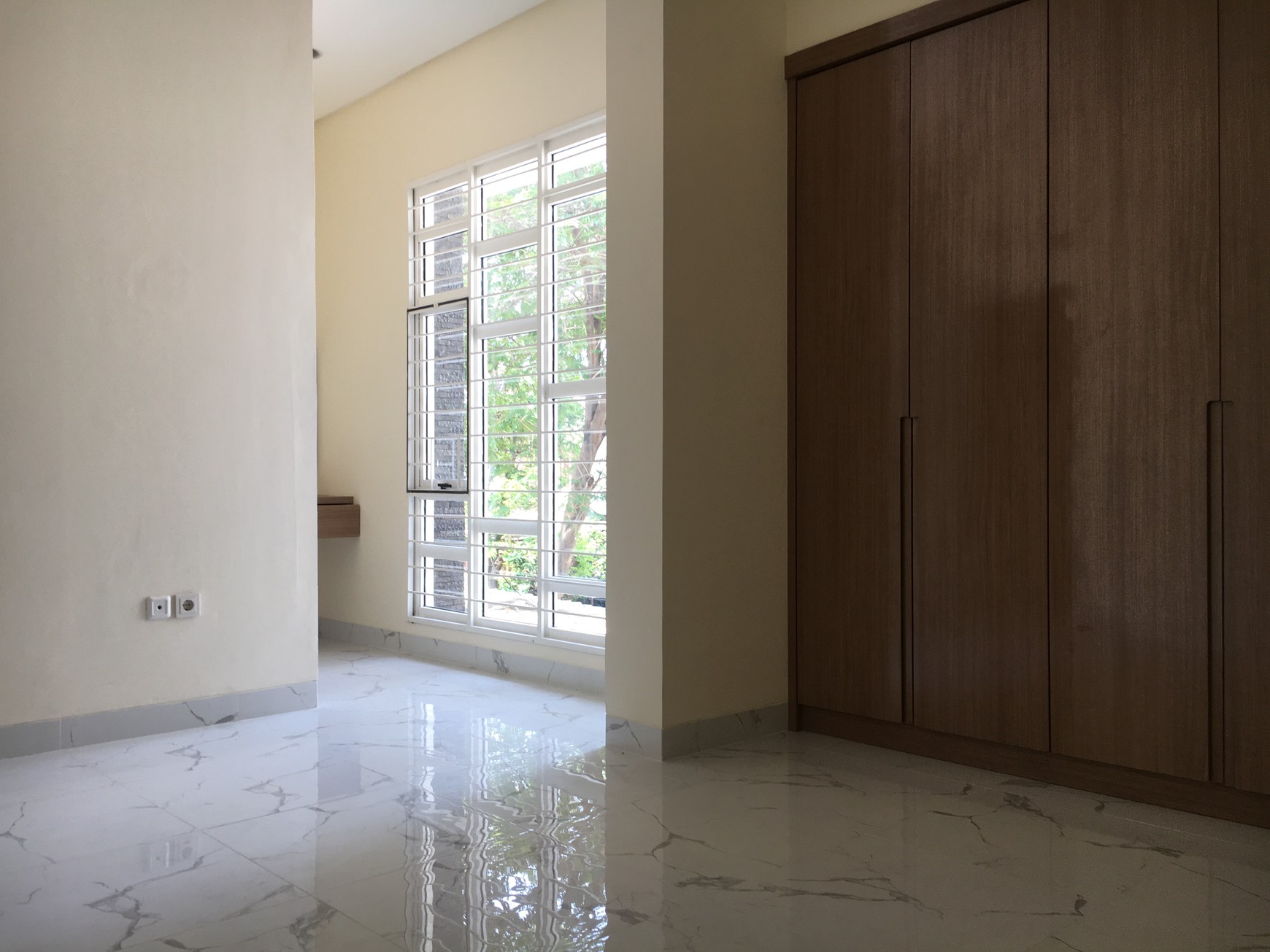 Rumah di Garden House PIK