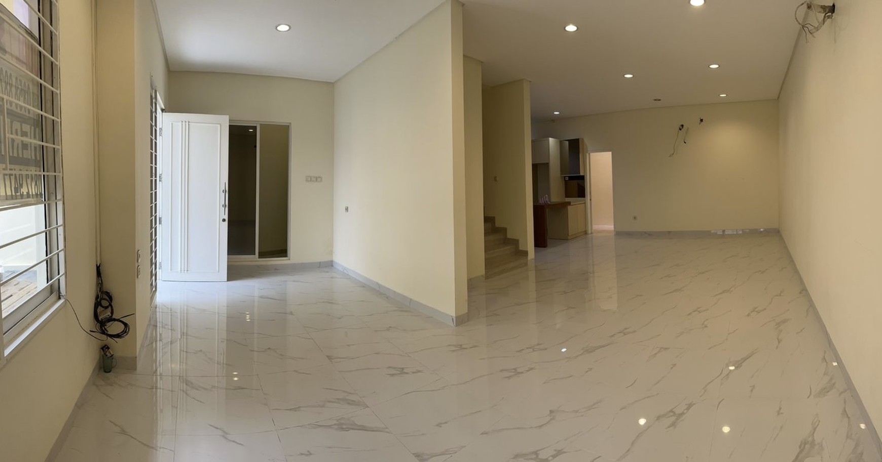 Rumah di Garden House PIK