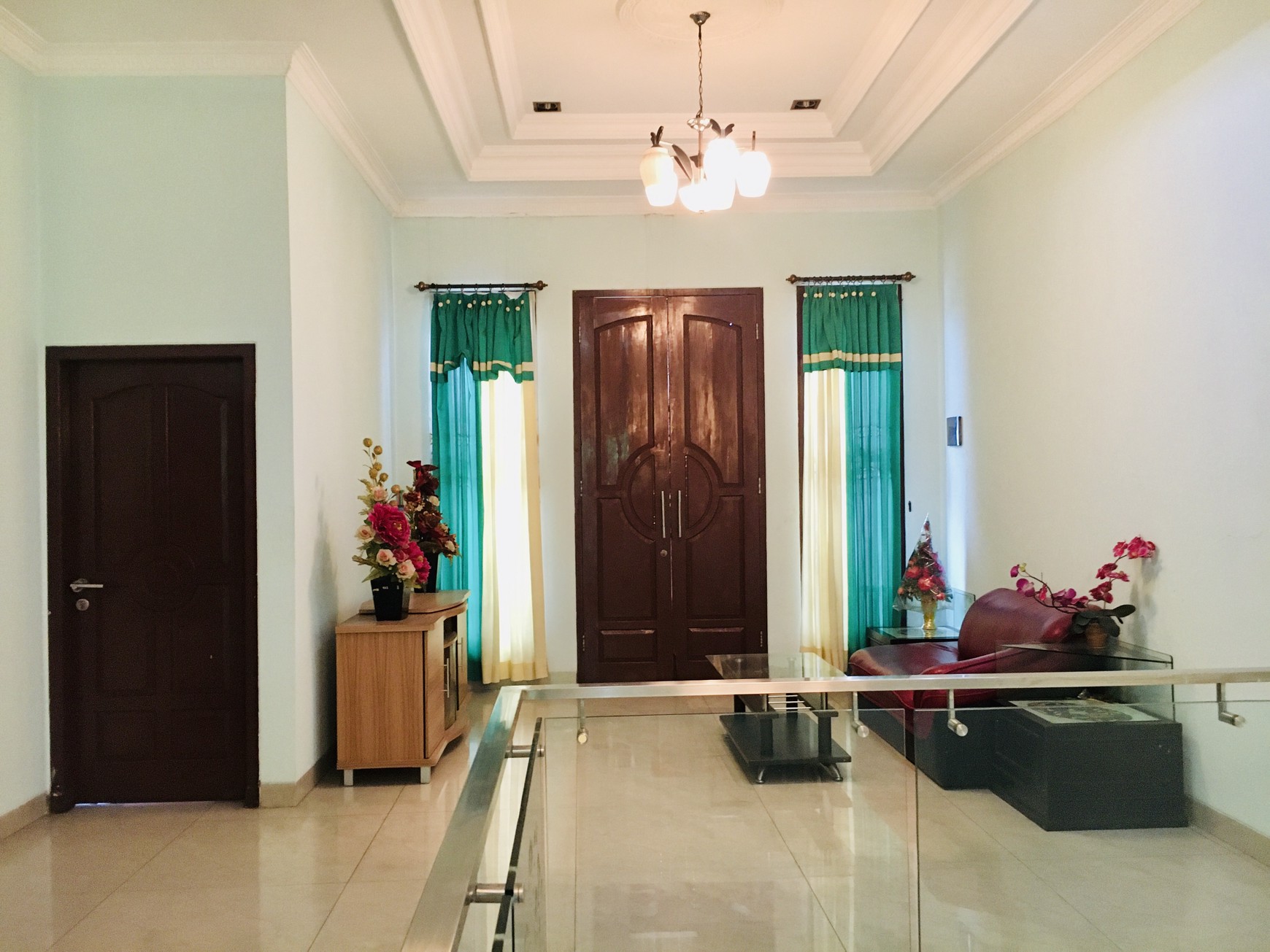 RUMAH DI TAMAN SURYA 3