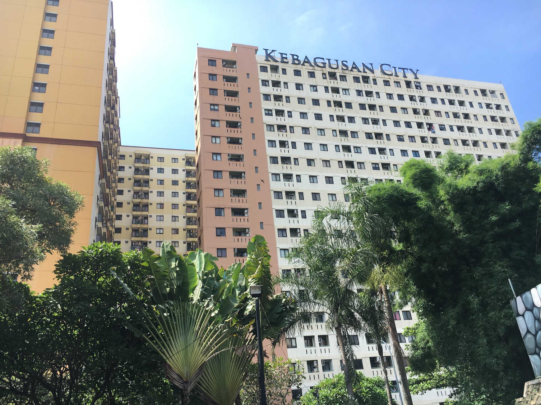 KIOS DI APARTEMEN KEBAGUSAN CITY, JAKARTA SELATAN.