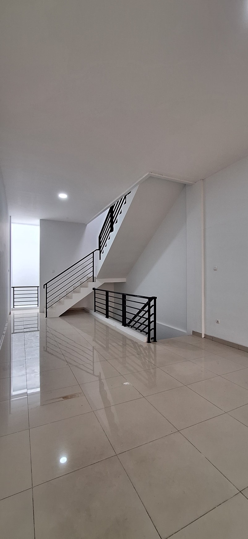 Disewa ruko pluit karang ayu