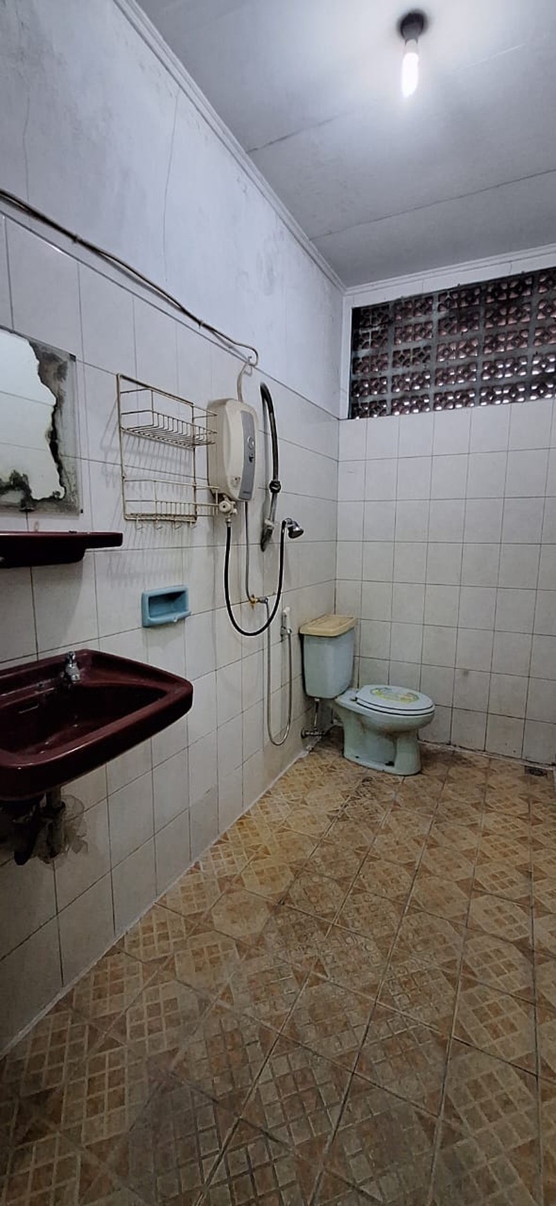 Disewakan Ruko di Taman Harapan Indah