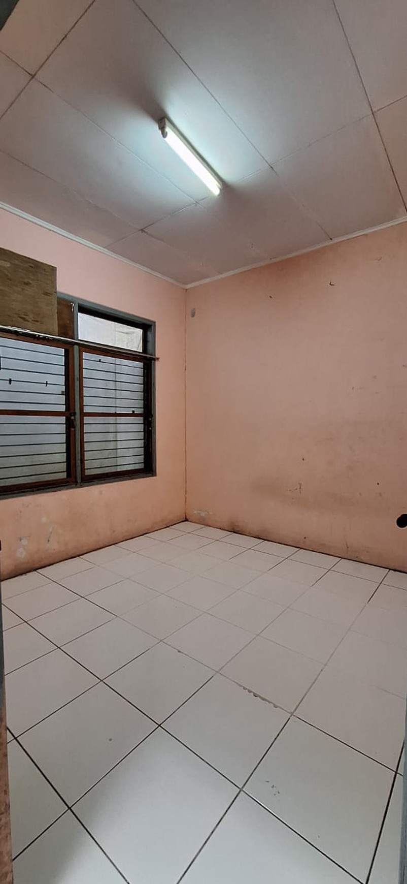 Disewakan Ruko di Taman Harapan Indah