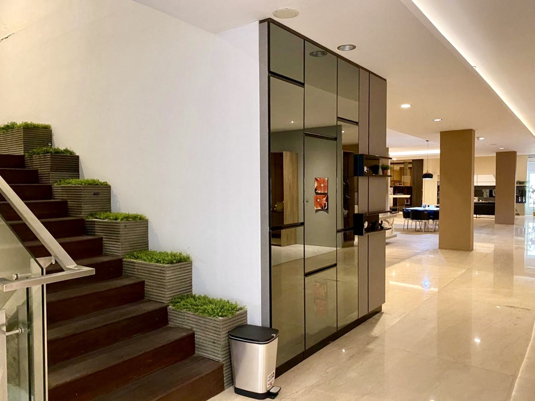 Dijual Showroom Bagus di By Pass Ngurah Rai, Denpasar Bali