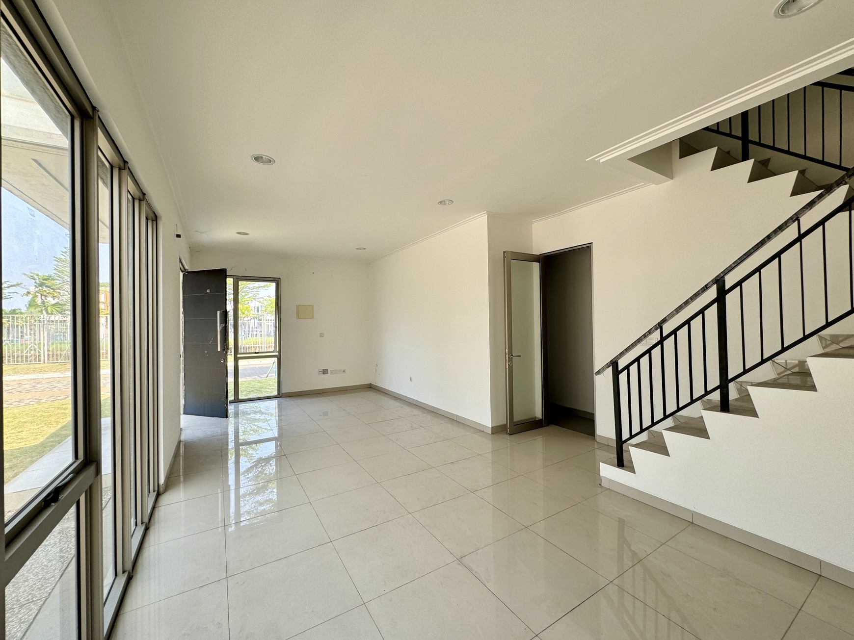 Disewa Rumah di Pik 2, Cluster Riverside