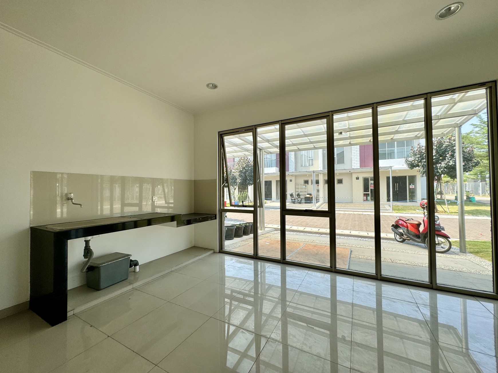 Disewa Rumah di Pik 2, Cluster Riverside