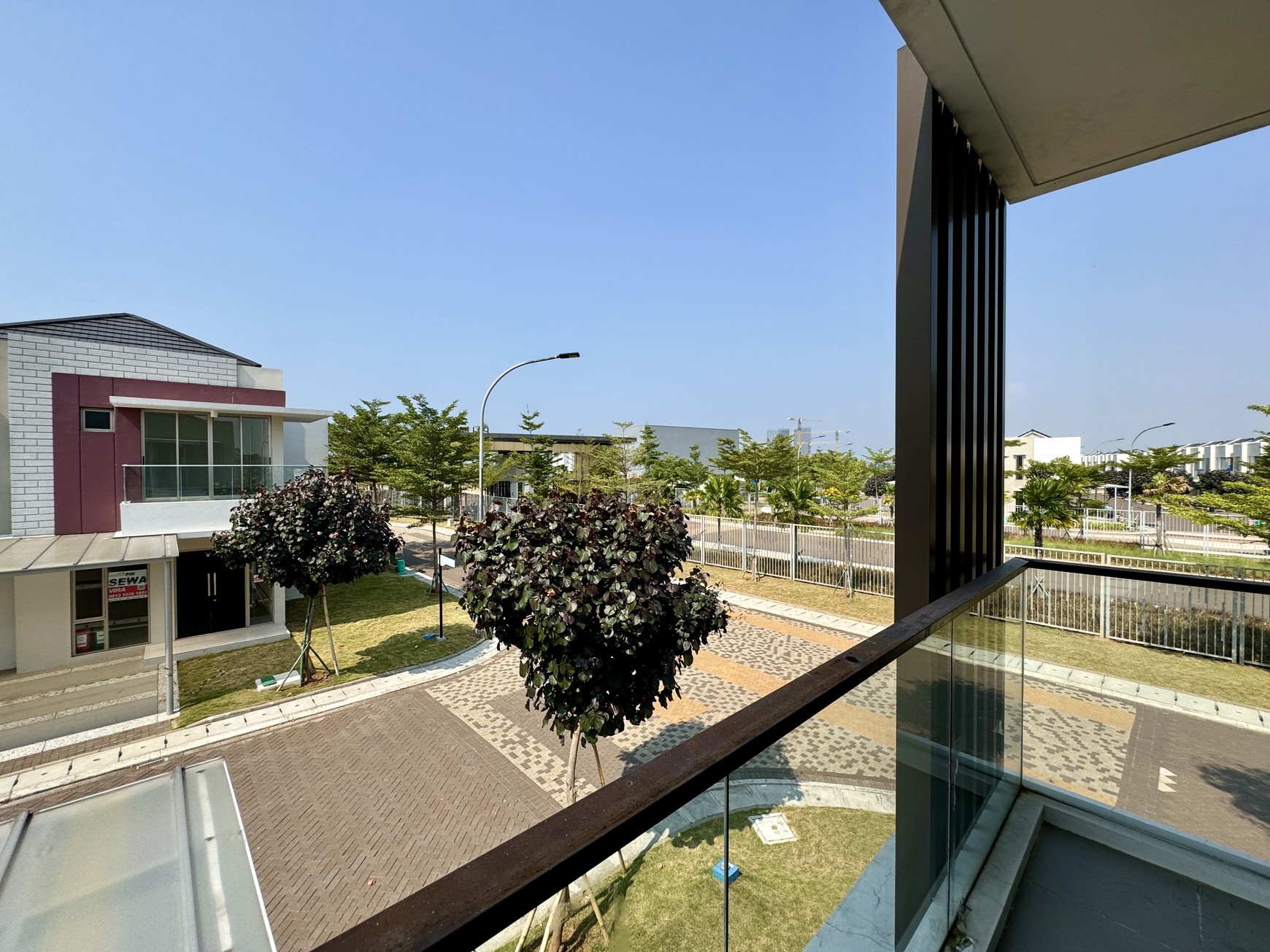 Disewa Rumah di Pik 2, Cluster Riverside