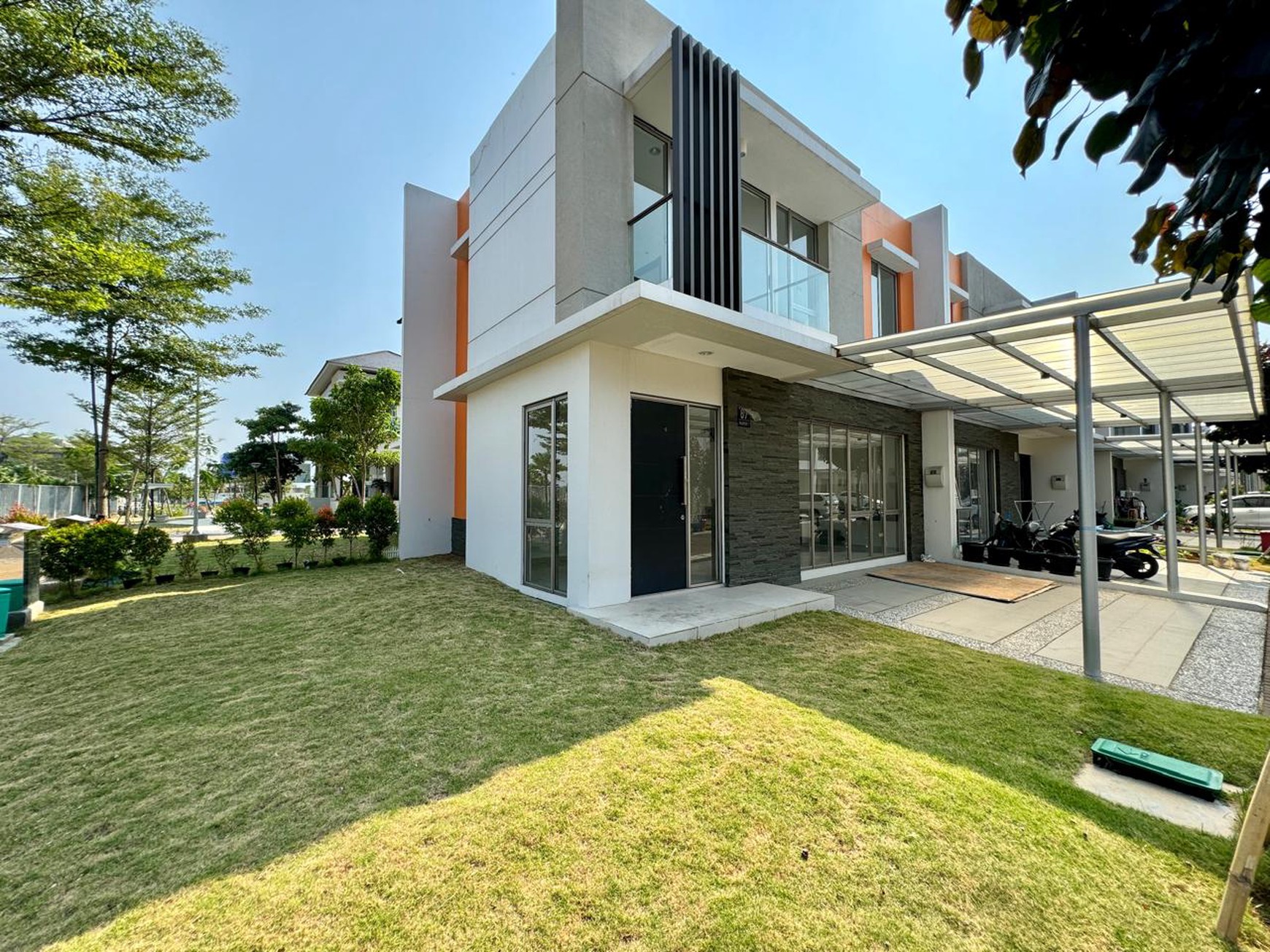 Disewa Rumah di Pik 2, Cluster Riverside