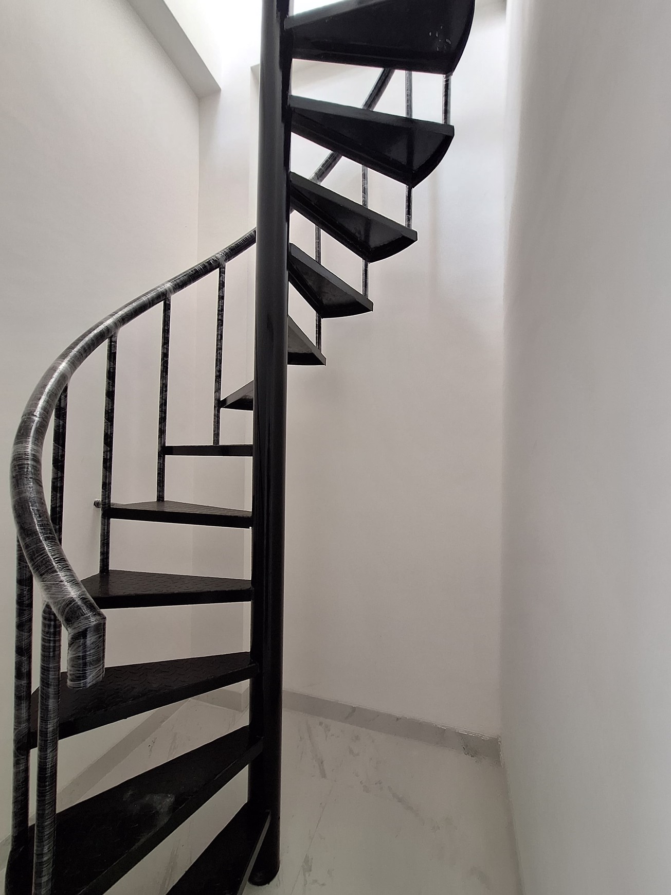 Disewakan ruko di ebony batavia sea pik2
