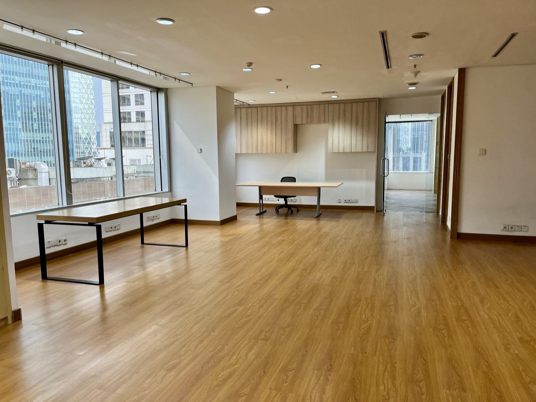 For Rent Office Space at Menara Sudirman, South Jakarta