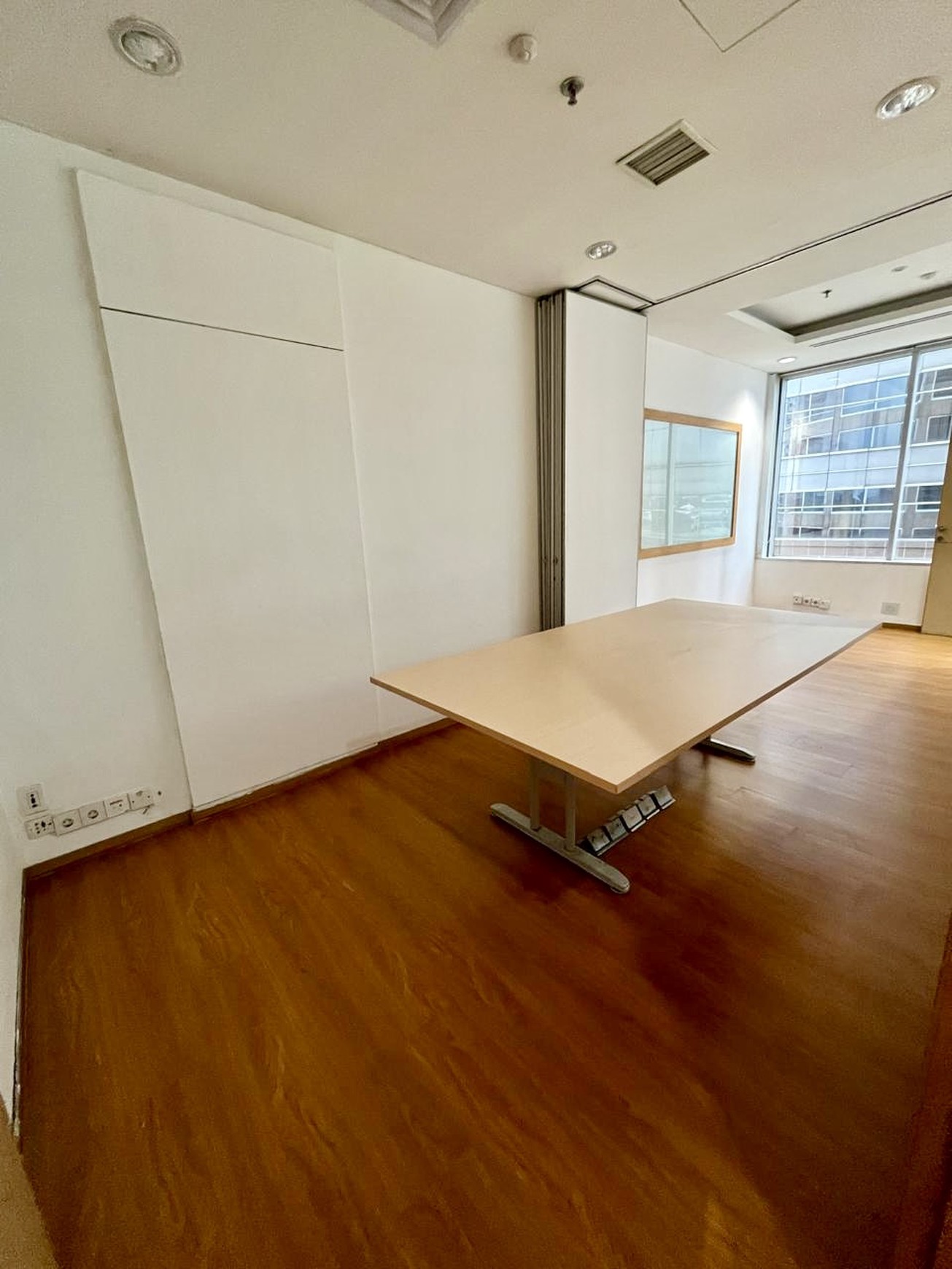 For Rent Office Space at Menara Sudirman, South Jakarta