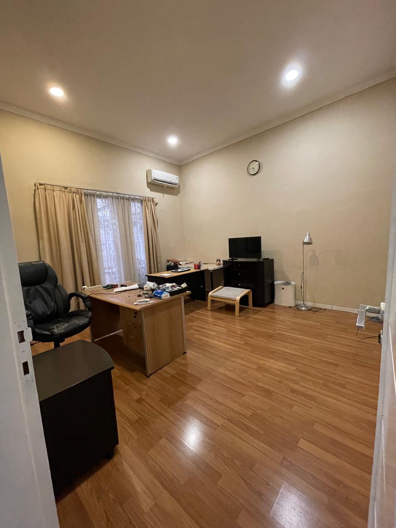 Dijual rumah di kavling polri jelambar