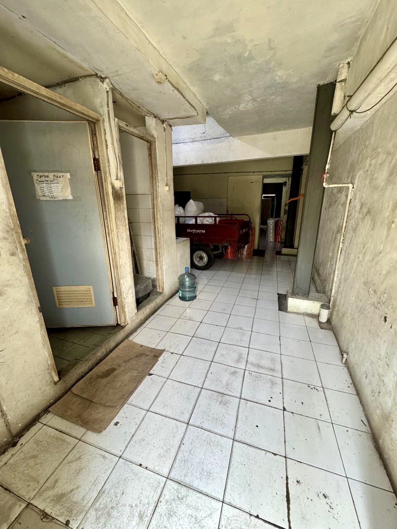 Dijual  Ruko di Pasar Pagi, Jakarta Barat