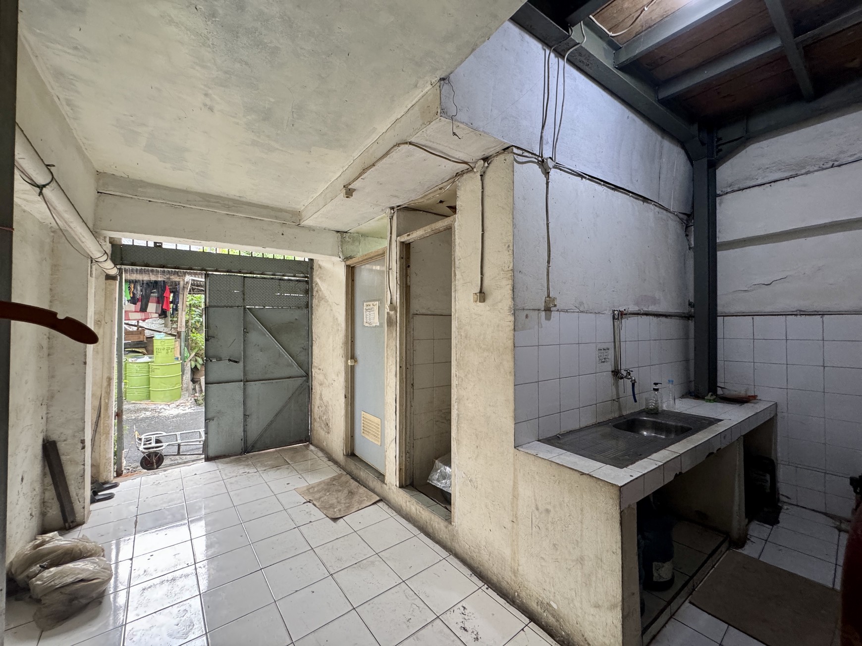 Dijual  Ruko di Pasar Pagi, Jakarta Barat
