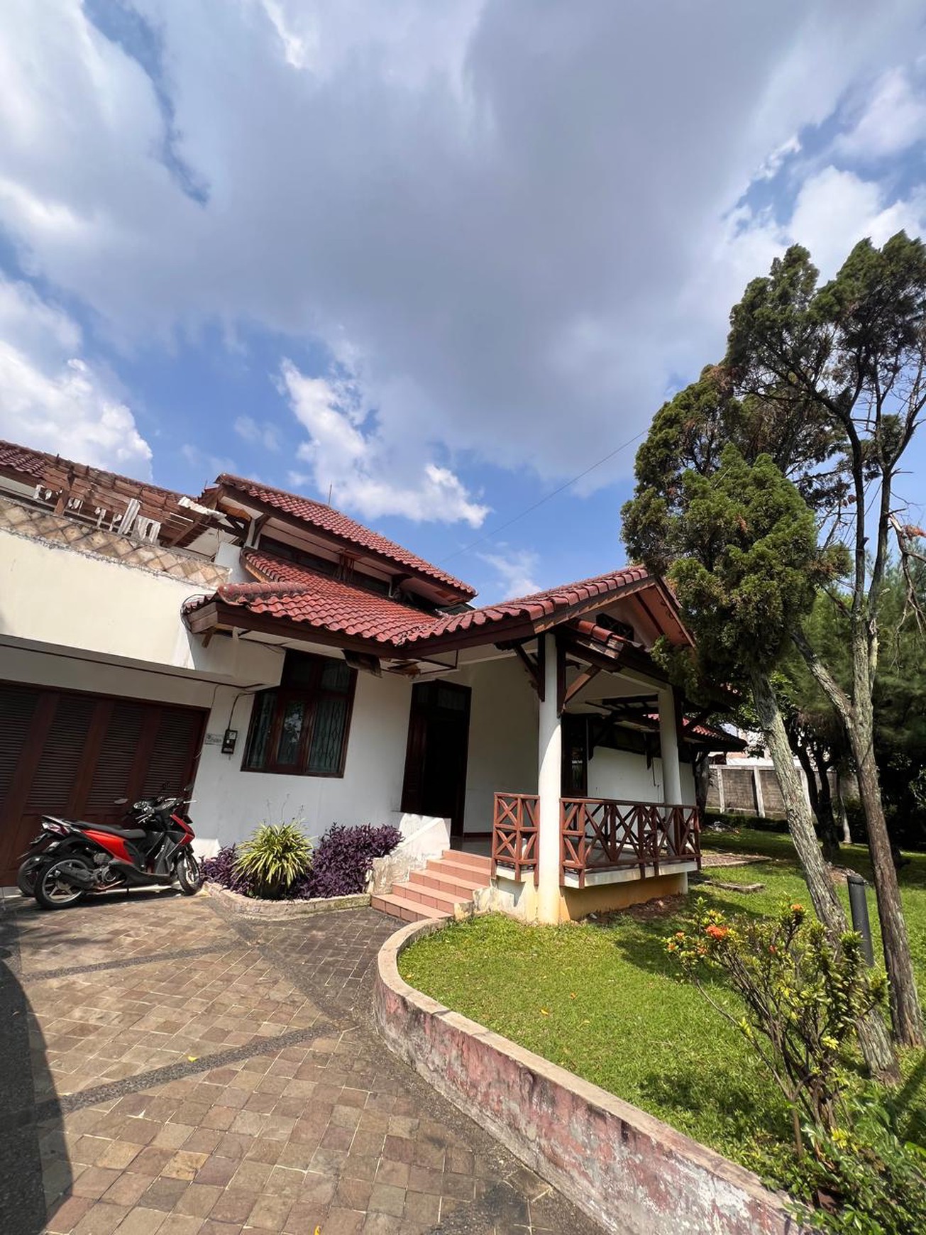 Rumah Bagus Di Jl Ismaya Cinere Depok Jawa Barat