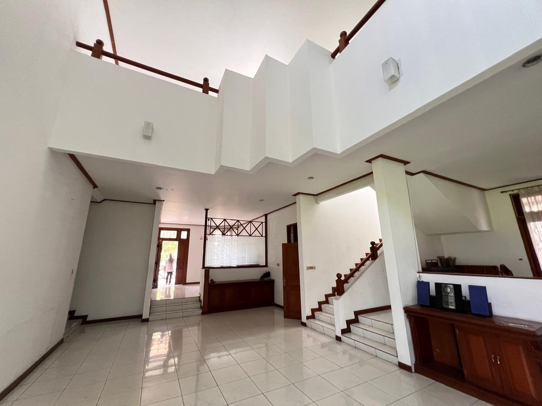 Rumah Bagus Di Jl Ismaya Cinere Depok Jawa Barat