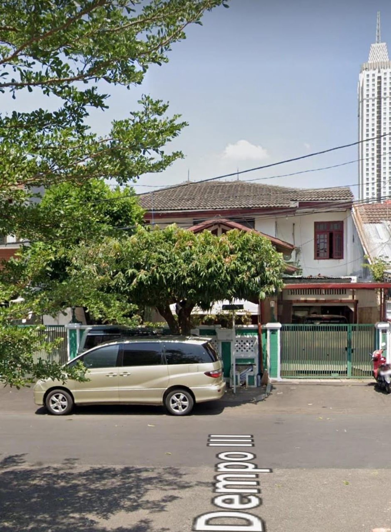 Rumah Luas 2 Lantai SHM Tengah Kota @Kebayoran Baru, Jakarta Selatan