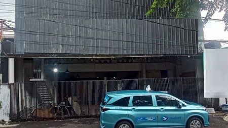 Dijual Rumah 2 lantai di Gayungsari Barat Surabaya