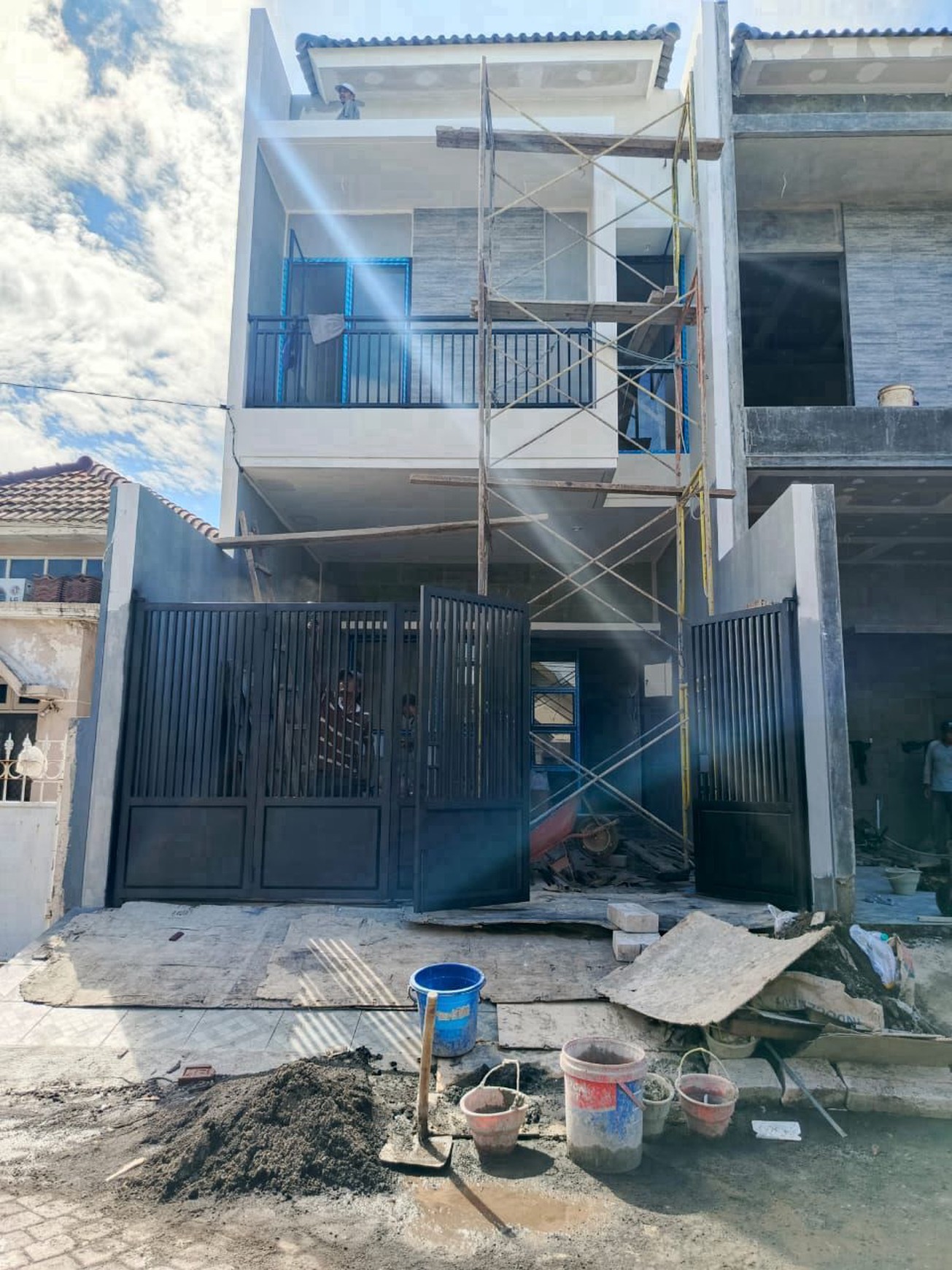 Dijual Rumah Baru Gress Nirwana Eksekutif Surabaya