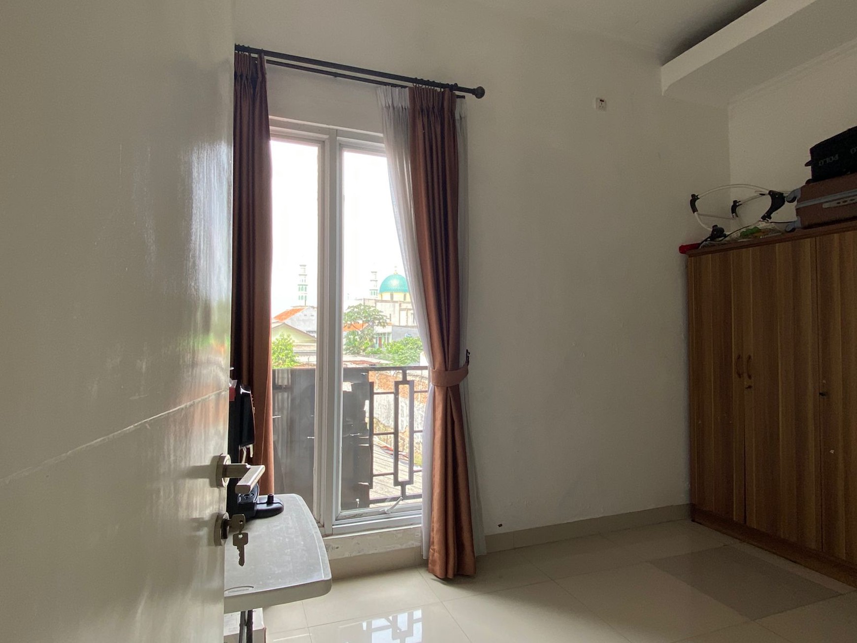 Rumah Nyaman Dalam Cluster Seberang Living Plaza Cinere Raya