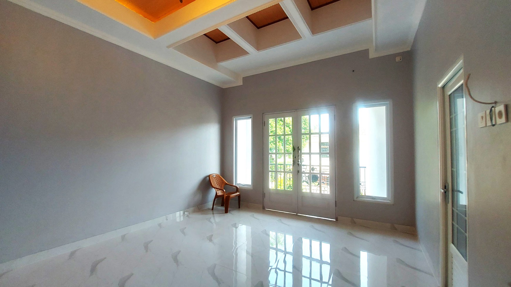 Rumah Brand New Siap Huni dengan Kolam Renang di Megapolitan Cinere