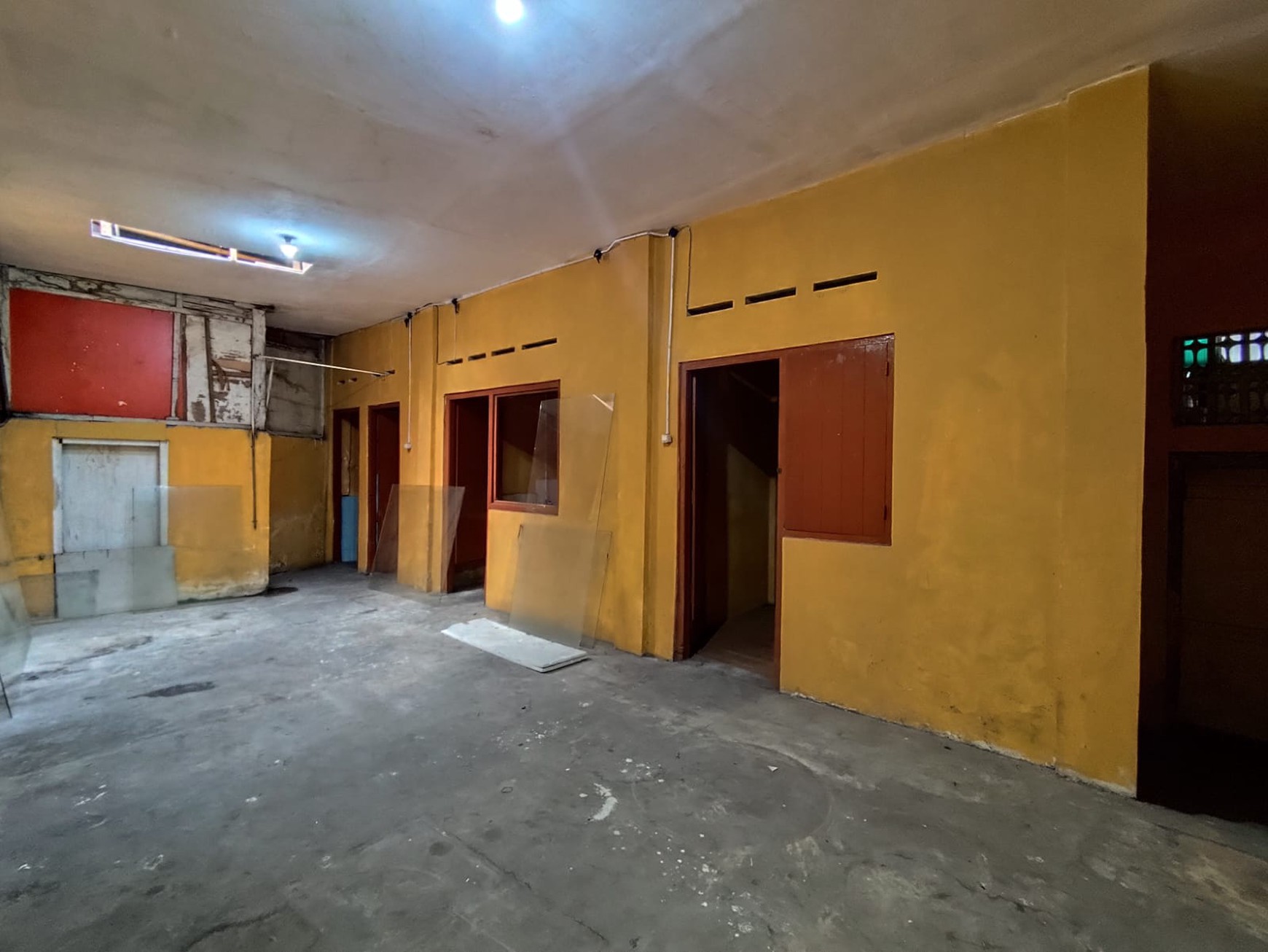 Ruko Di Jl Bhayangkara Beberapa Meter Dari Malioboro Yogyakarta.