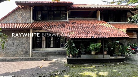 Rumah Bangunan 2 Lantai Lingkungan Tenang Area Kalibata Timur