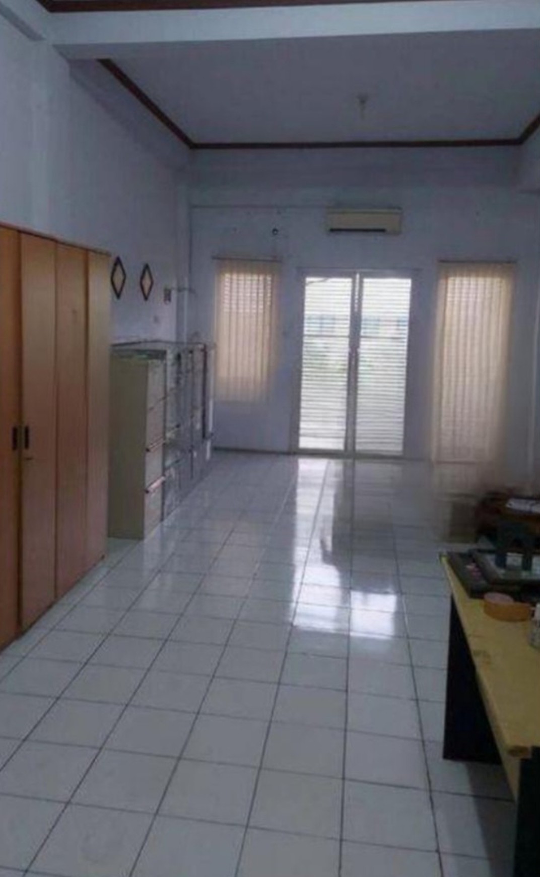 Dijual Ruko 4 Lantai Lokasi Strategis Di Cikini Menteng Cocok Sekali Untuk Kantor, Klinik, Apotik Maupun Resto