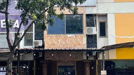 Ruko Semi Furnished Siap Pakai Bagus dan Lokasi Strategis Pinggir Jalan Raya @Graha Raya
