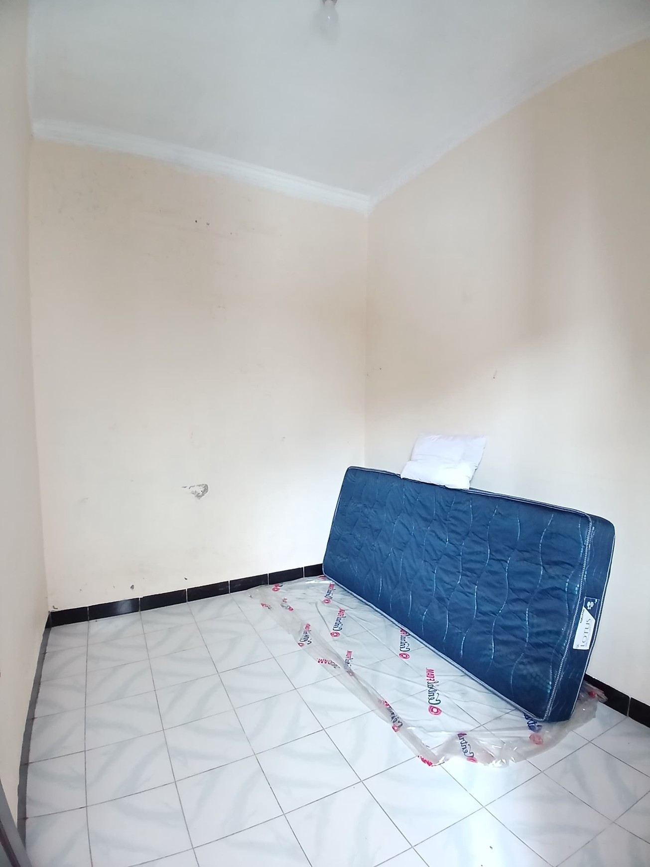 Investasi Rumah kost Furnish 35 Kamar Tidur Lokasi Dekat Kampus YKPN Caturtunggal Depok Sleman