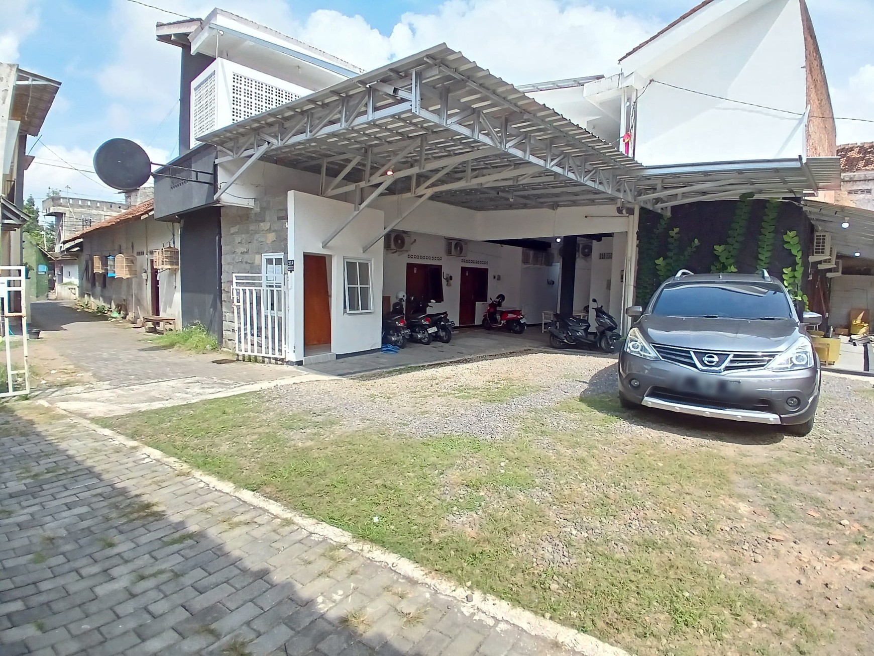 Investasi Rumah kost Furnish 35 Kamar Tidur Lokasi Dekat Kampus YKPN Caturtunggal Depok Sleman