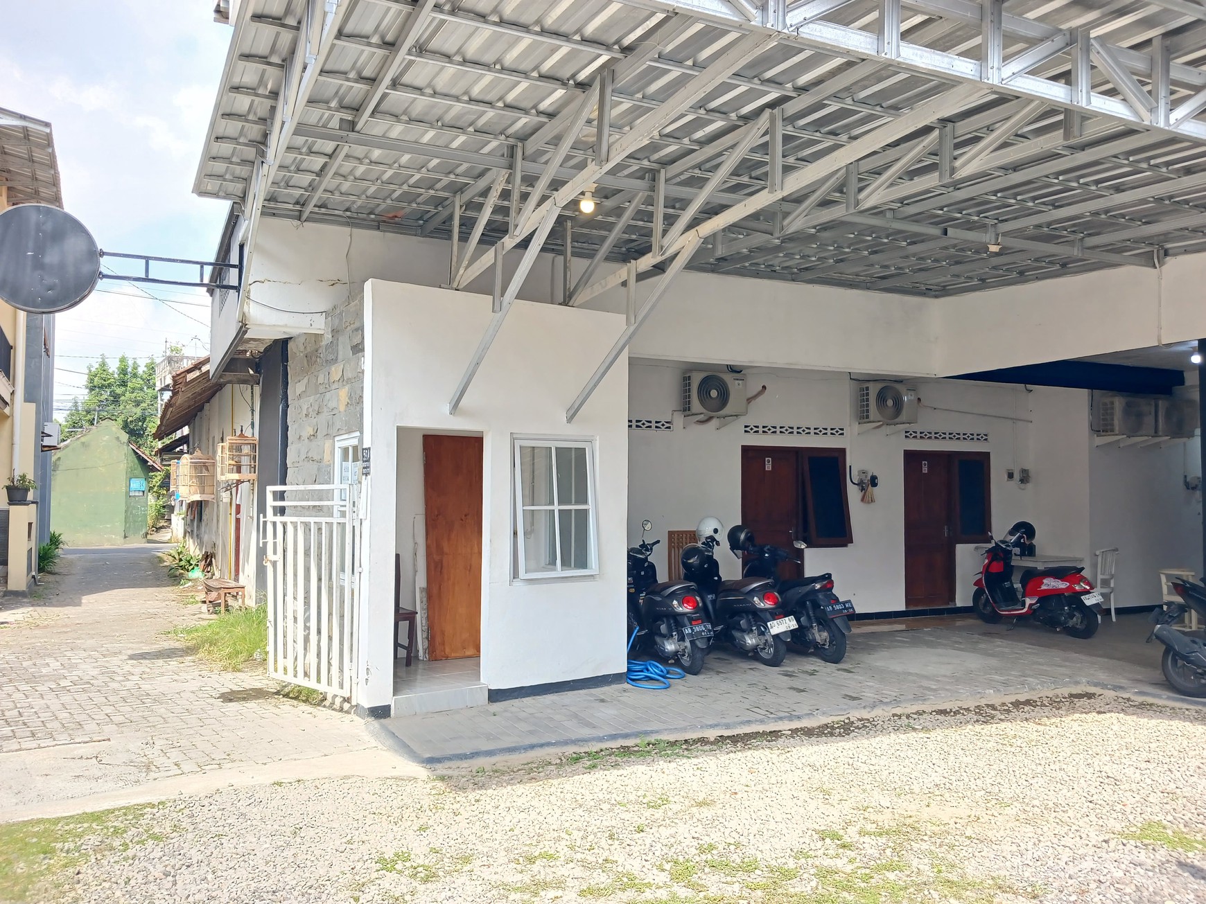 Investasi Rumah kost Furnish 35 Kamar Tidur Lokasi Dekat Kampus YKPN Caturtunggal Depok Sleman