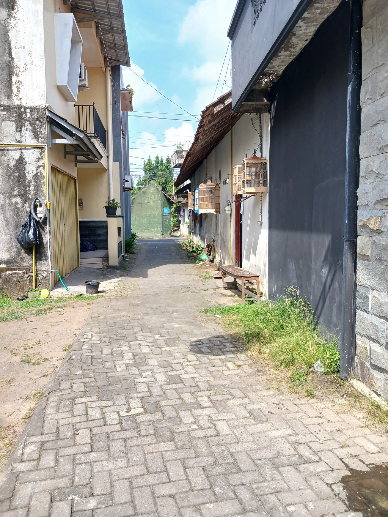 Investasi Rumah kost Furnish 35 Kamar Tidur Lokasi Dekat Kampus YKPN Caturtunggal Depok Sleman