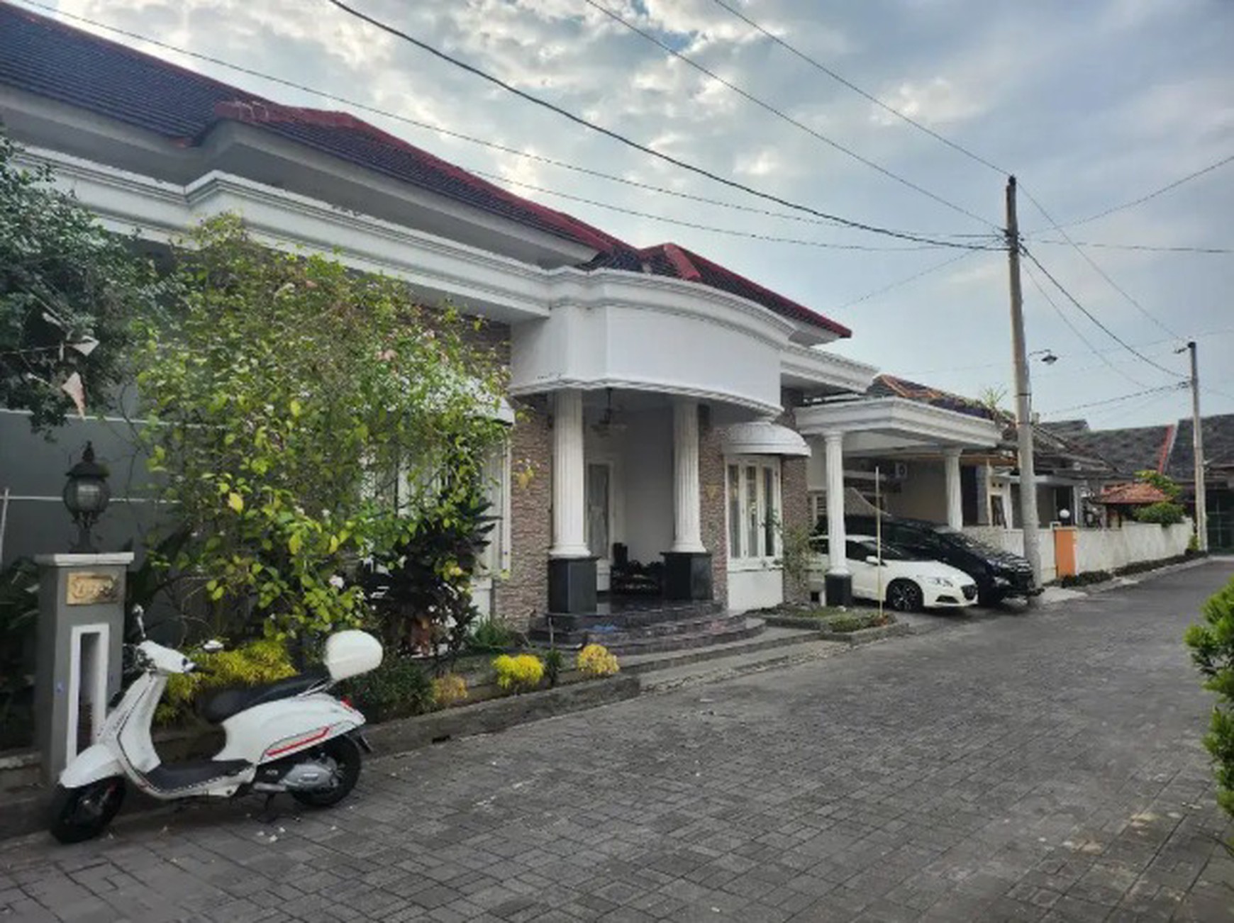 Rumah Mewah Semi Furnish Di Perum Pesona Regency Yogyakarta