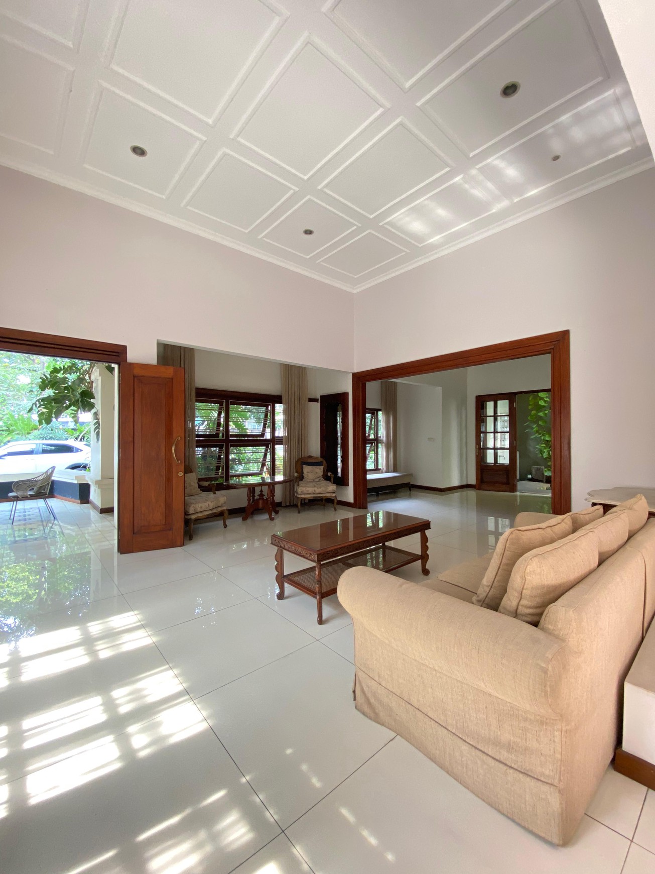 Rumah Mewah Super Luas di Menteng, Jakarta Pusat - Lokasi Premium