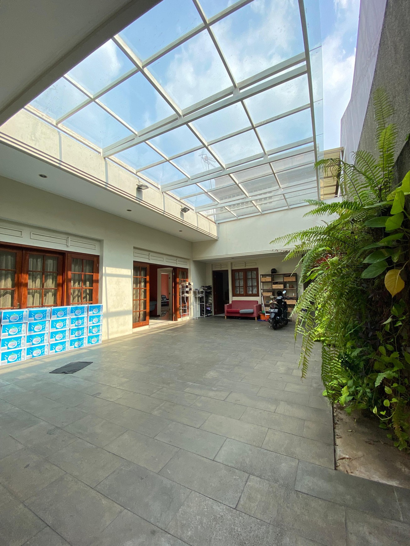 Rumah Mewah Super Luas di Menteng, Jakarta Pusat - Lokasi Premium