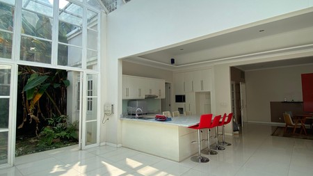 Rumah Mewah Super Luas di Menteng, Jakarta Pusat - Lokasi Premium