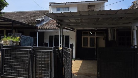 Rumah dalam Komplek Cinere Dekat ke Tol - Harga Spesial