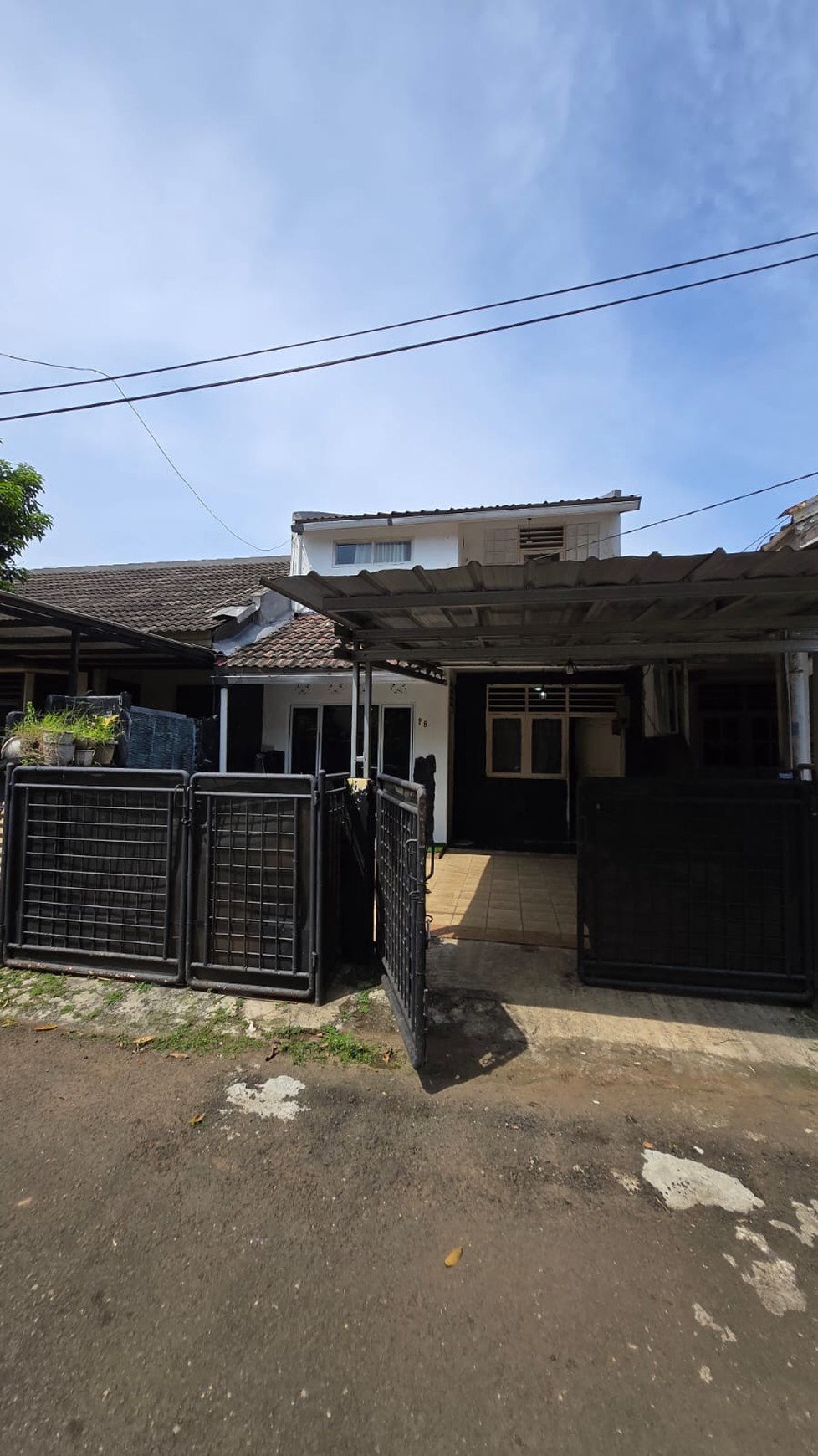 Rumah dalam Komplek Cinere Dekat ke Tol - Harga Spesial