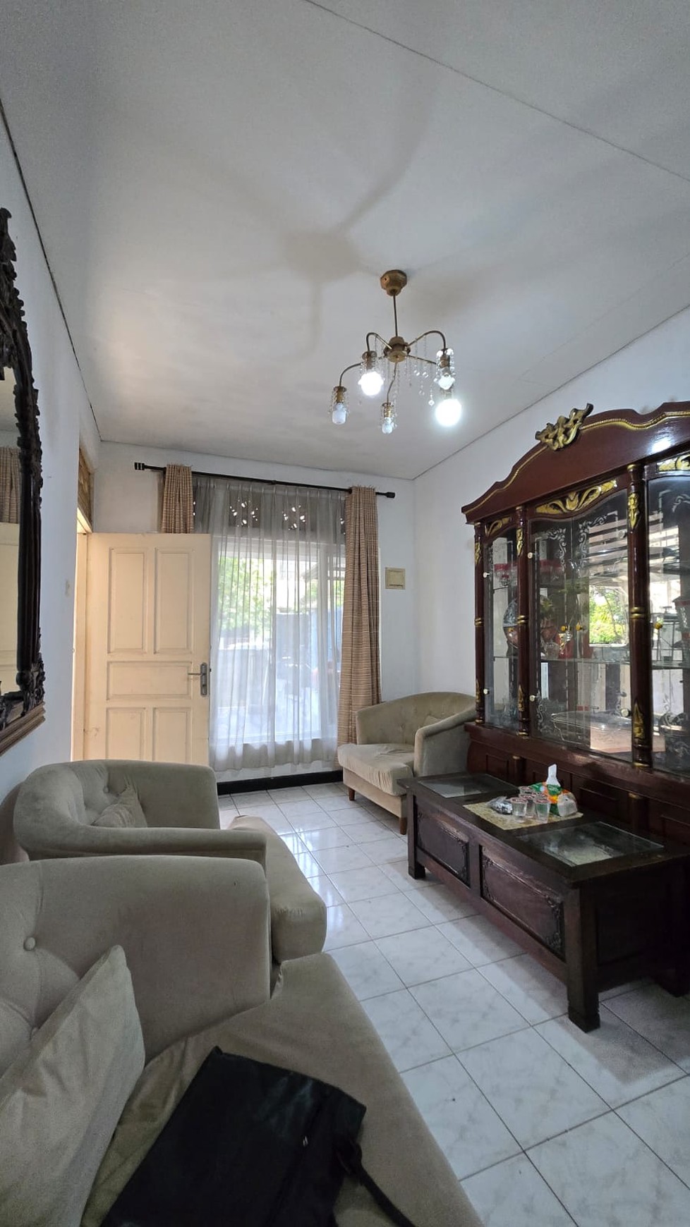 Rumah dalam Komplek Cinere Dekat ke Tol - Harga Spesial