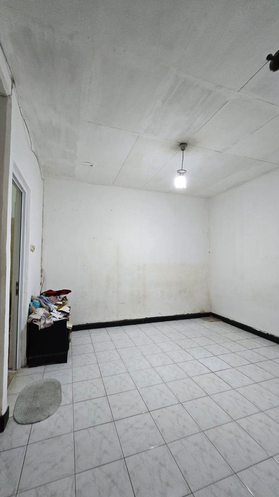 Rumah dalam Komplek Cinere Dekat ke Tol - Harga Spesial