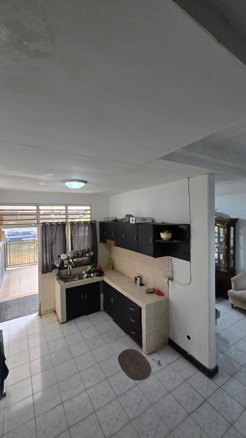 Rumah dalam Komplek Cinere Dekat ke Tol - Harga Spesial